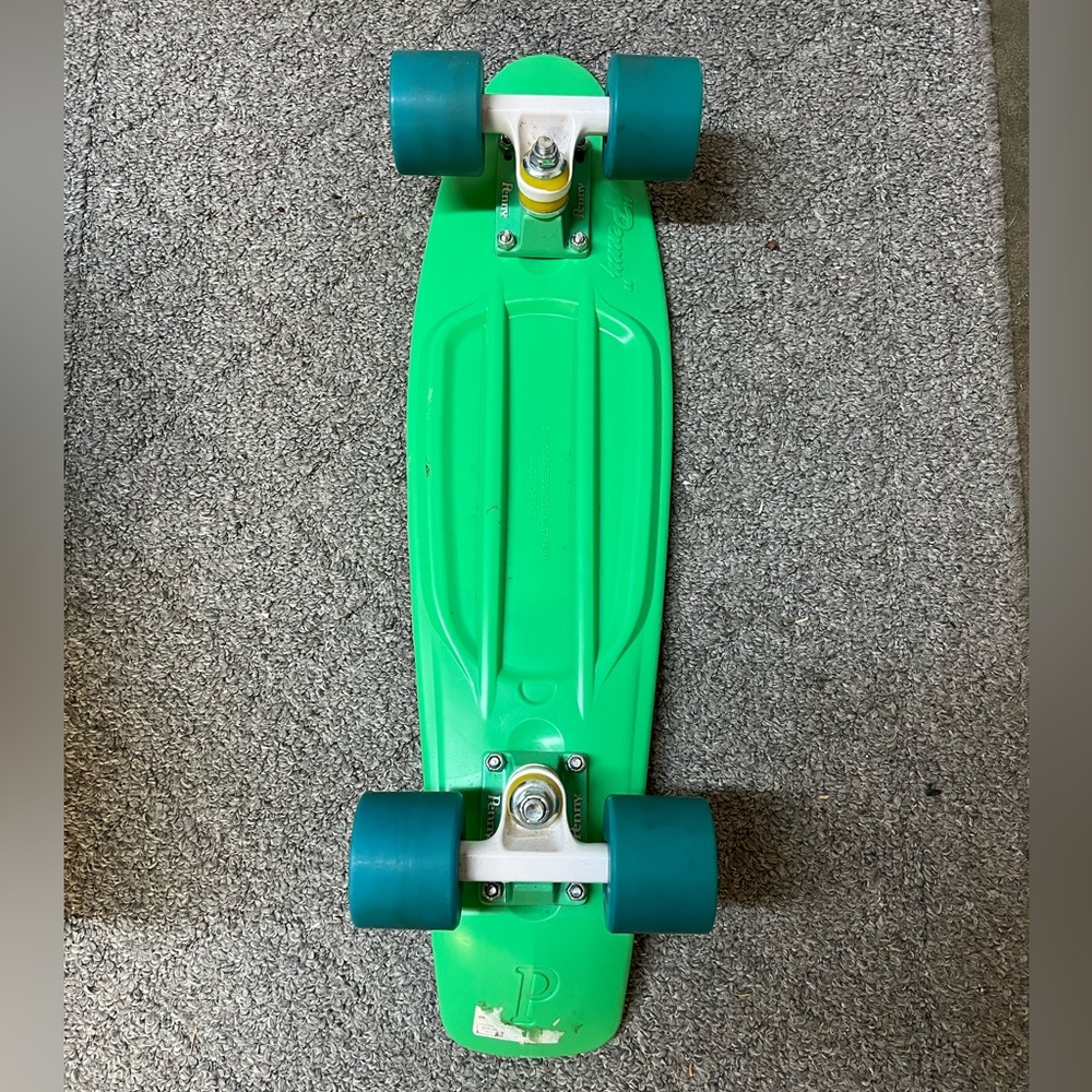 22” Green Skateboard with Blue Wheel - Picture 3 of 4